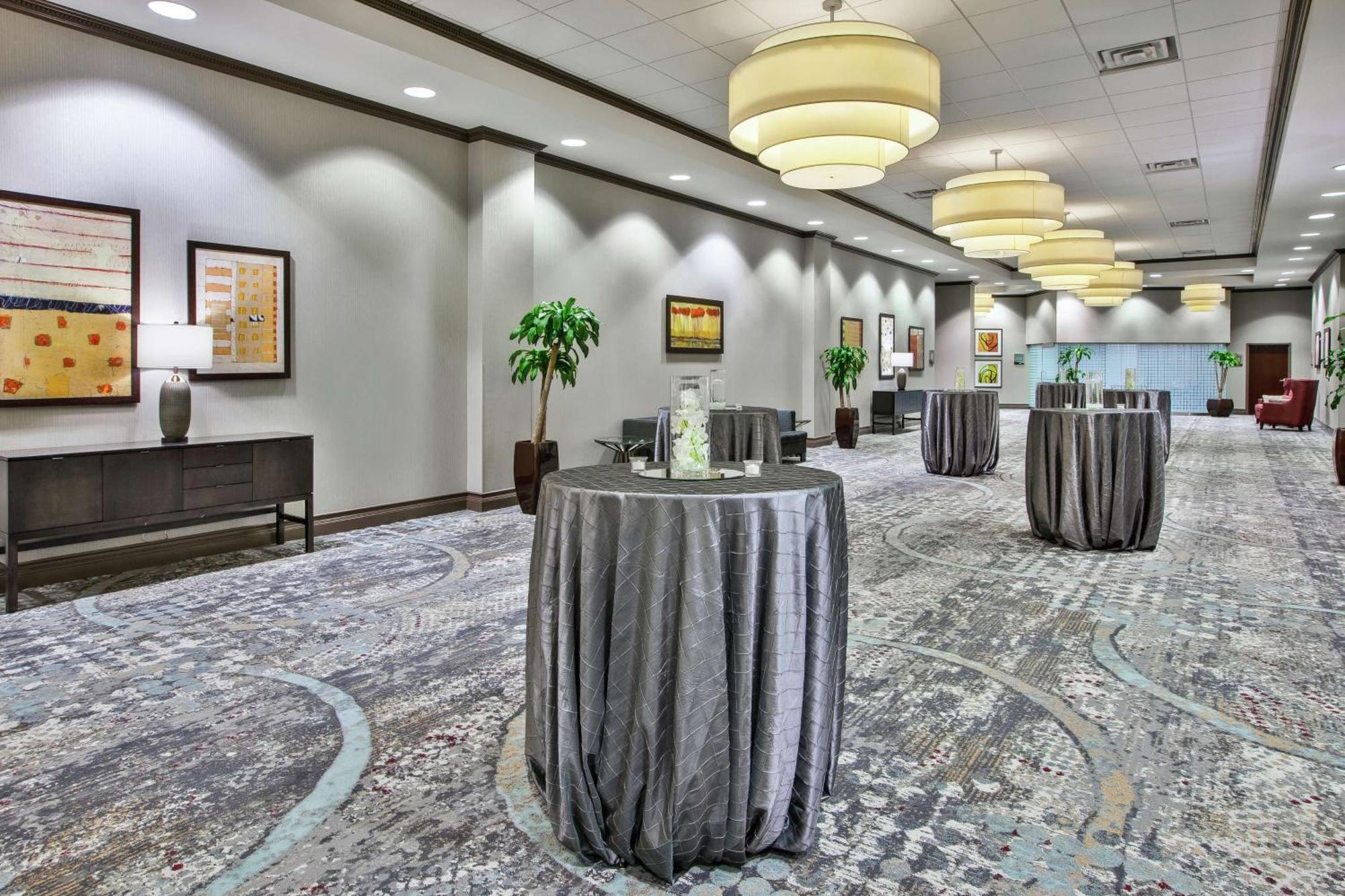 Embassy Suites Columbus - Airport Exterior foto